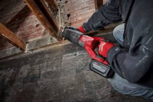 How to Choose the Right Reciprocating Saw for Professional Job Sites
